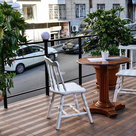 Piccolo Hotel Vake Tbilisi Buitenkant foto