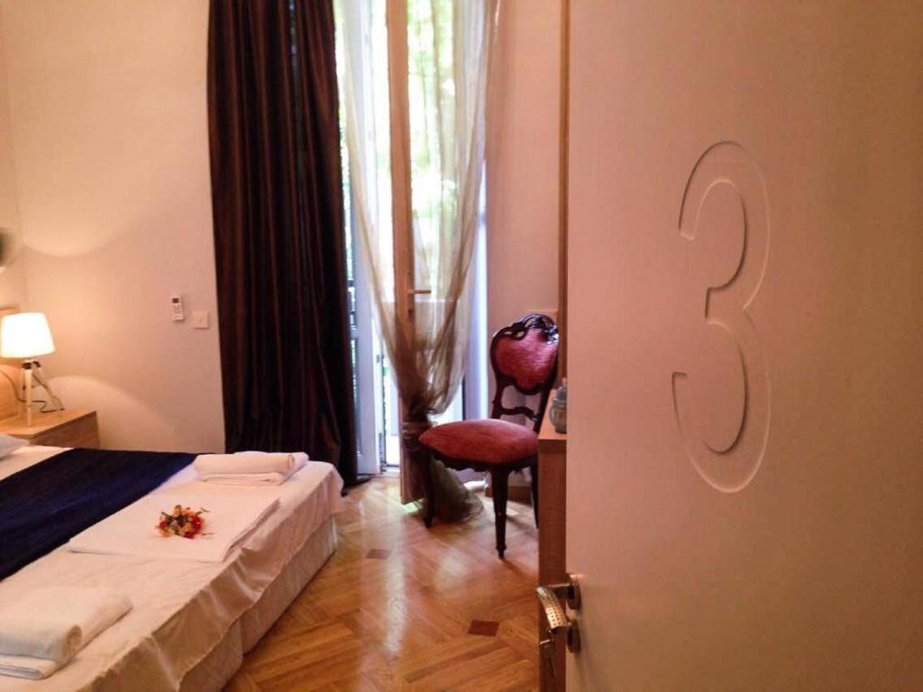 Piccolo Hotel Vake Tbilisi Buitenkant foto