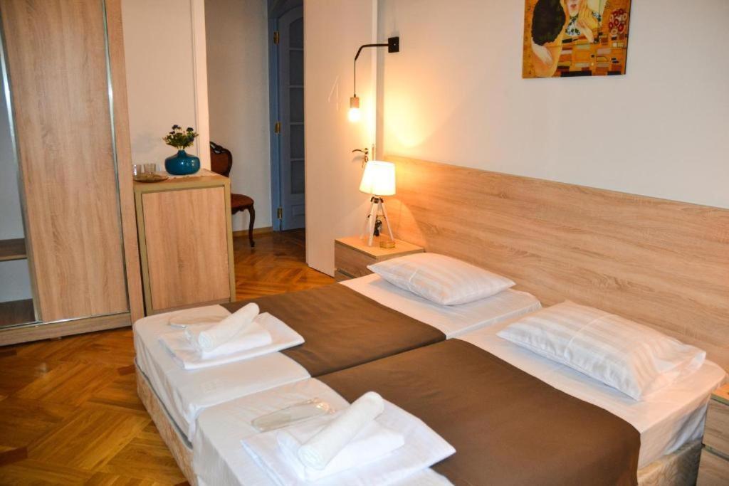 Piccolo Hotel Vake Tbilisi Buitenkant foto
