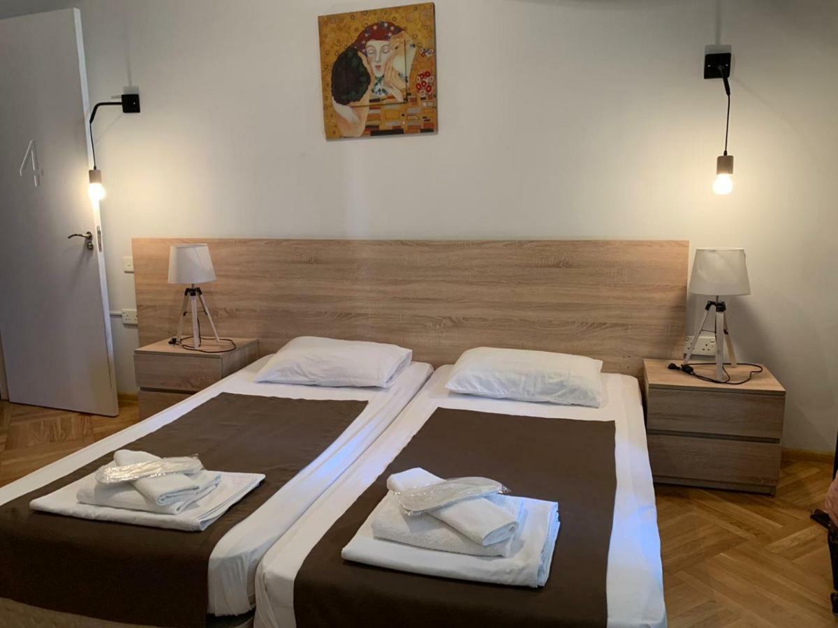 Piccolo Hotel Vake Tbilisi Buitenkant foto